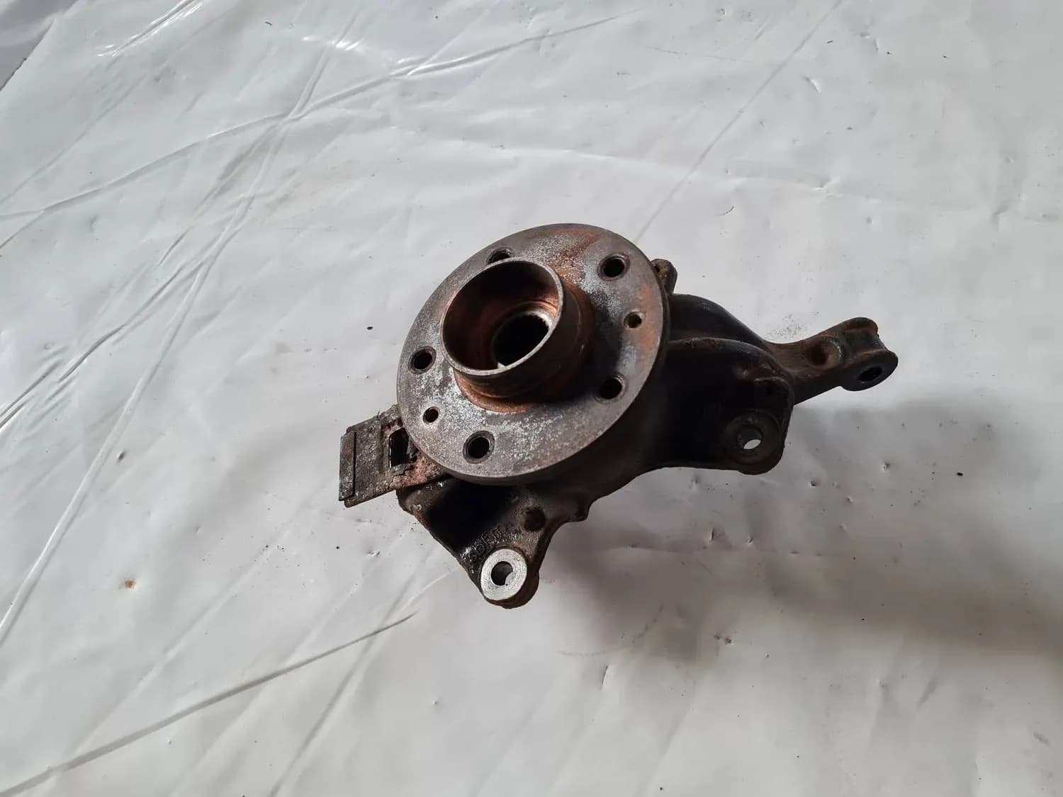 Steering knuckle front right RENAULT SCENIC III 2011 - foto 2