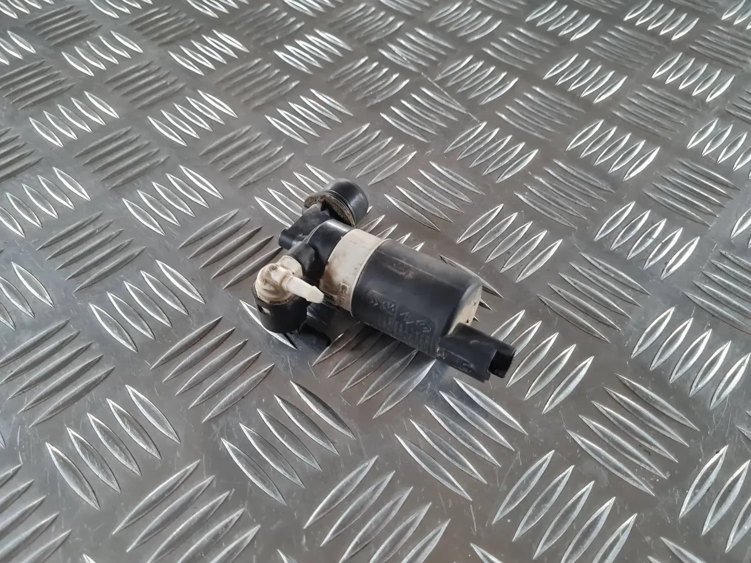 Washer fluid pump RENAULT SCENIC III 2011 - foto 2