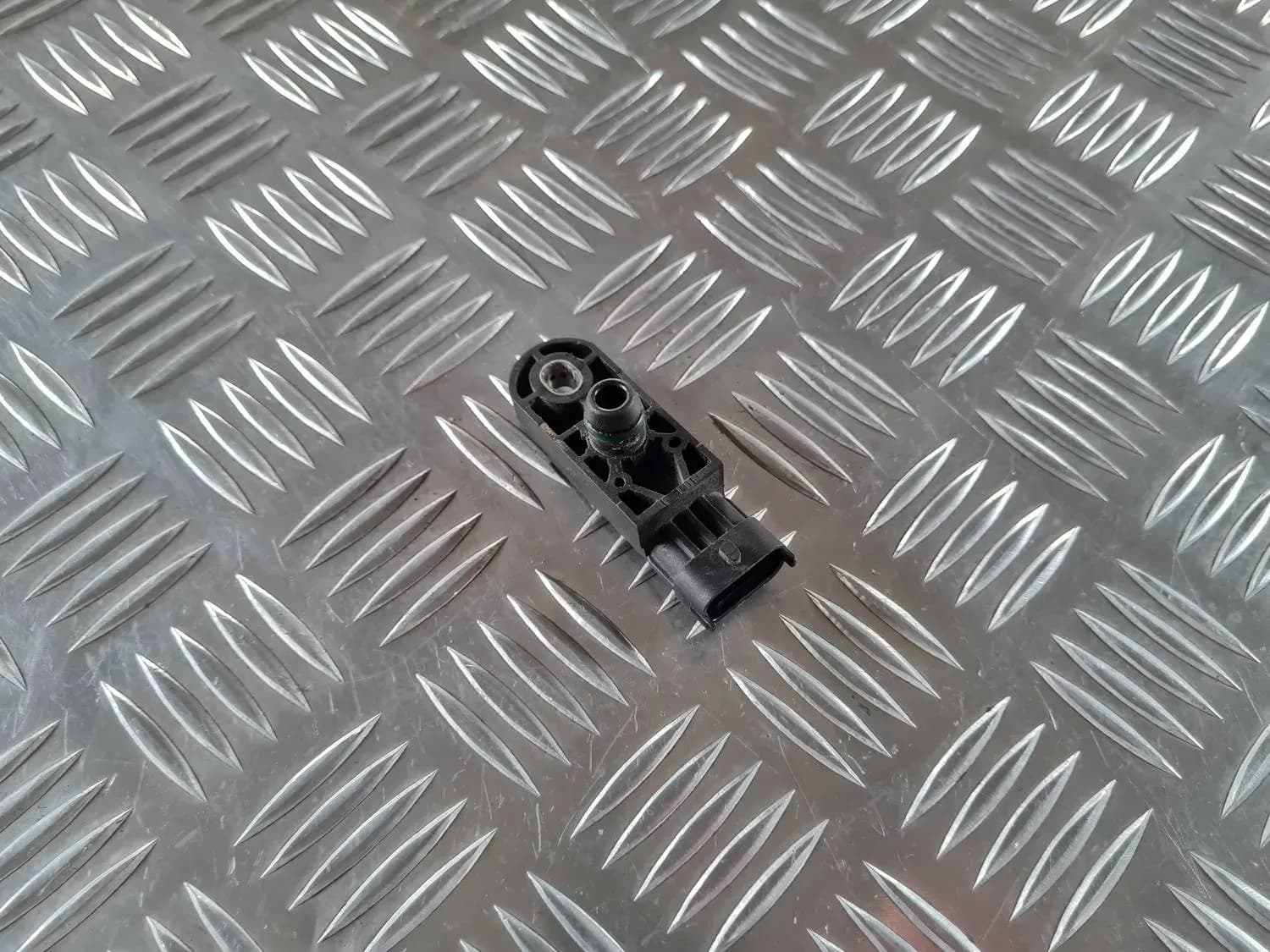 Air pressure sensor RENAULT SCENIC III 2011 - foto 3