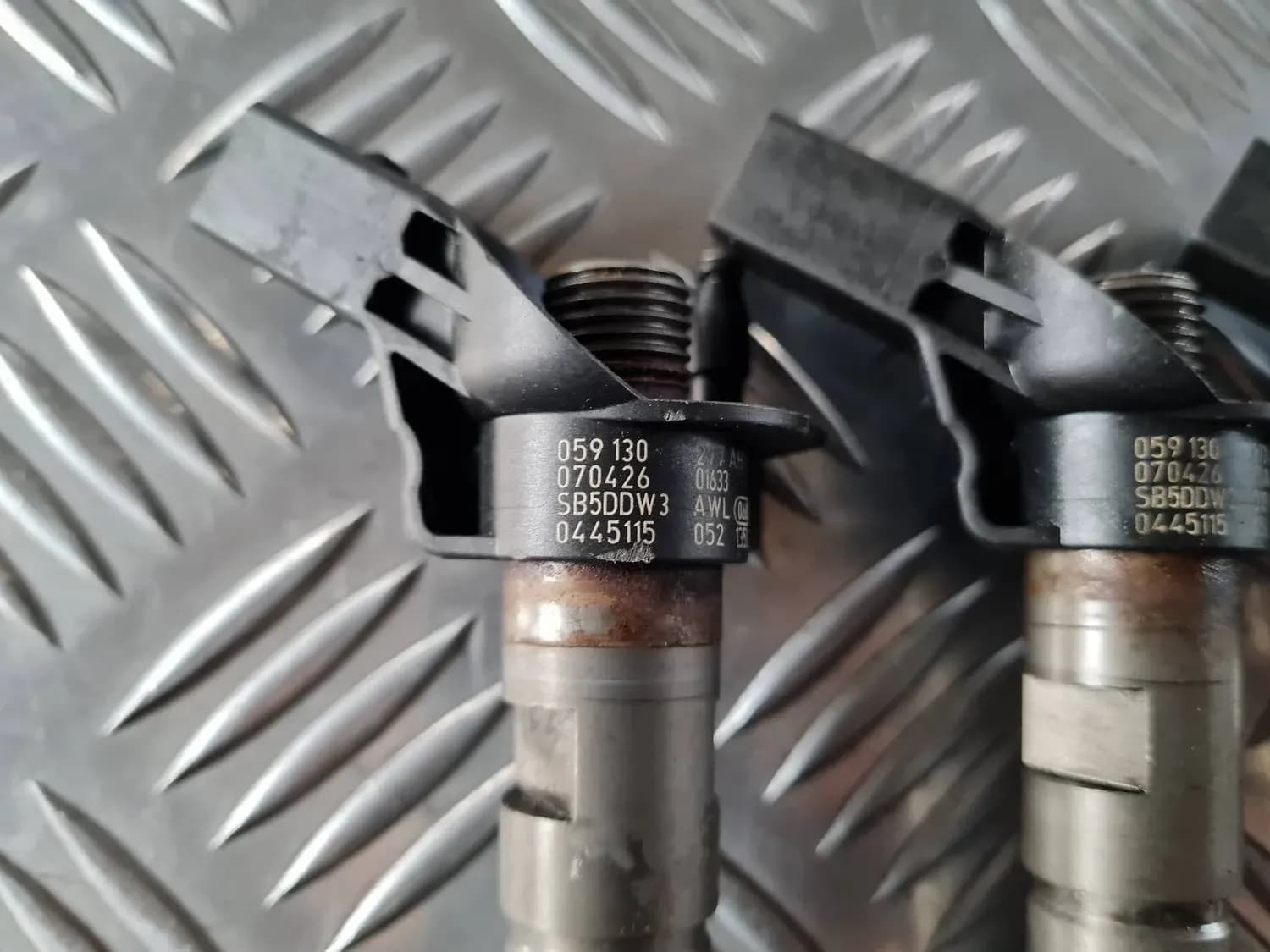 Fuel injector AUDI A6 2008 - foto 6