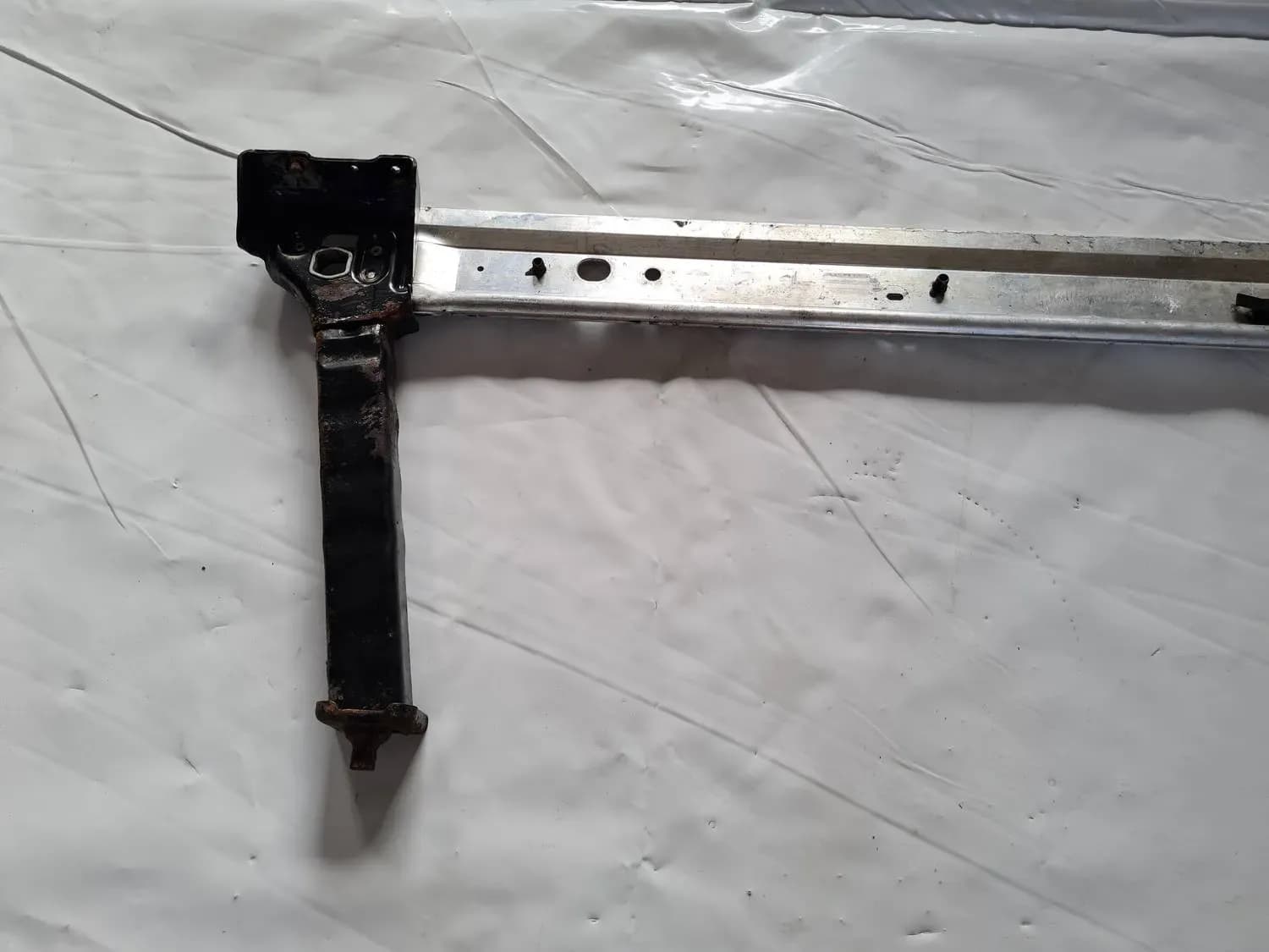 Front axle strut RENAULT SCENIC III 2011 - foto 3