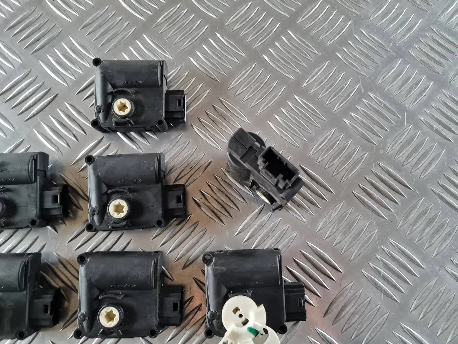 Heating system actuator AUDI A6 2008 - foto 2