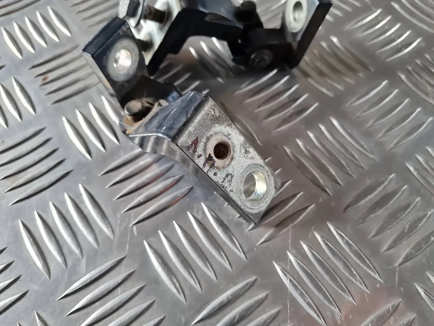 Door hinge AUDI A6 2008 - foto 5