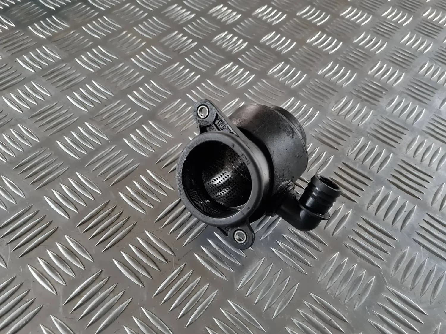 Air filter resonator AUDI A6 2008 - foto 4