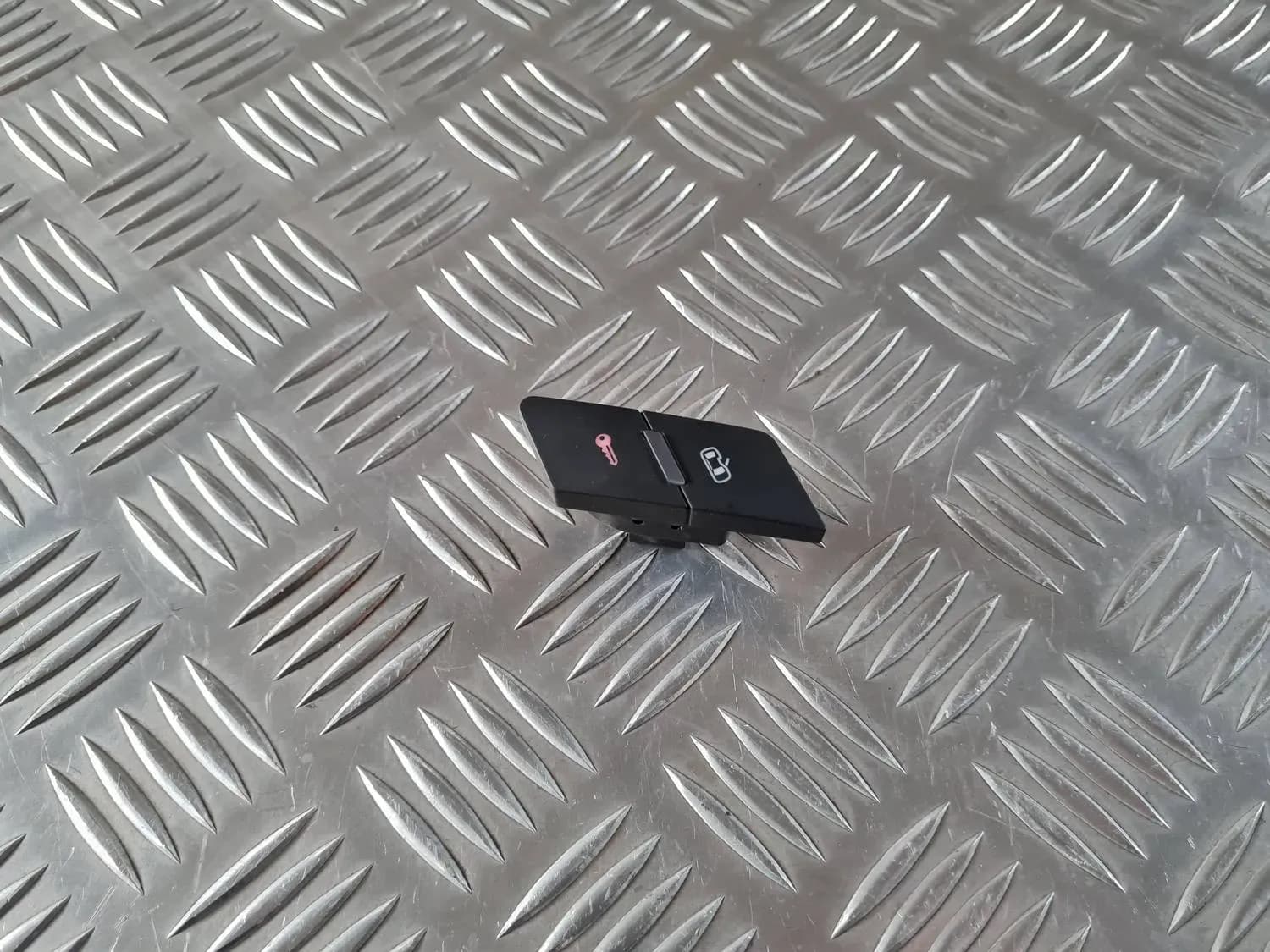 Open/Close button AUDI A6 2008 - foto 1