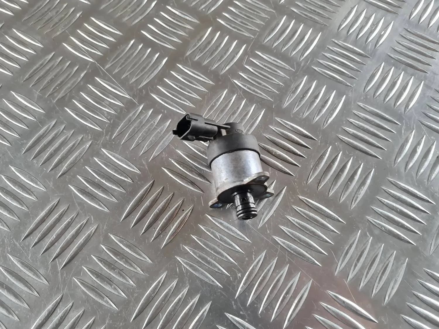 Fuel pressure sensor RENAULT SCENIC III 2011 - foto 3