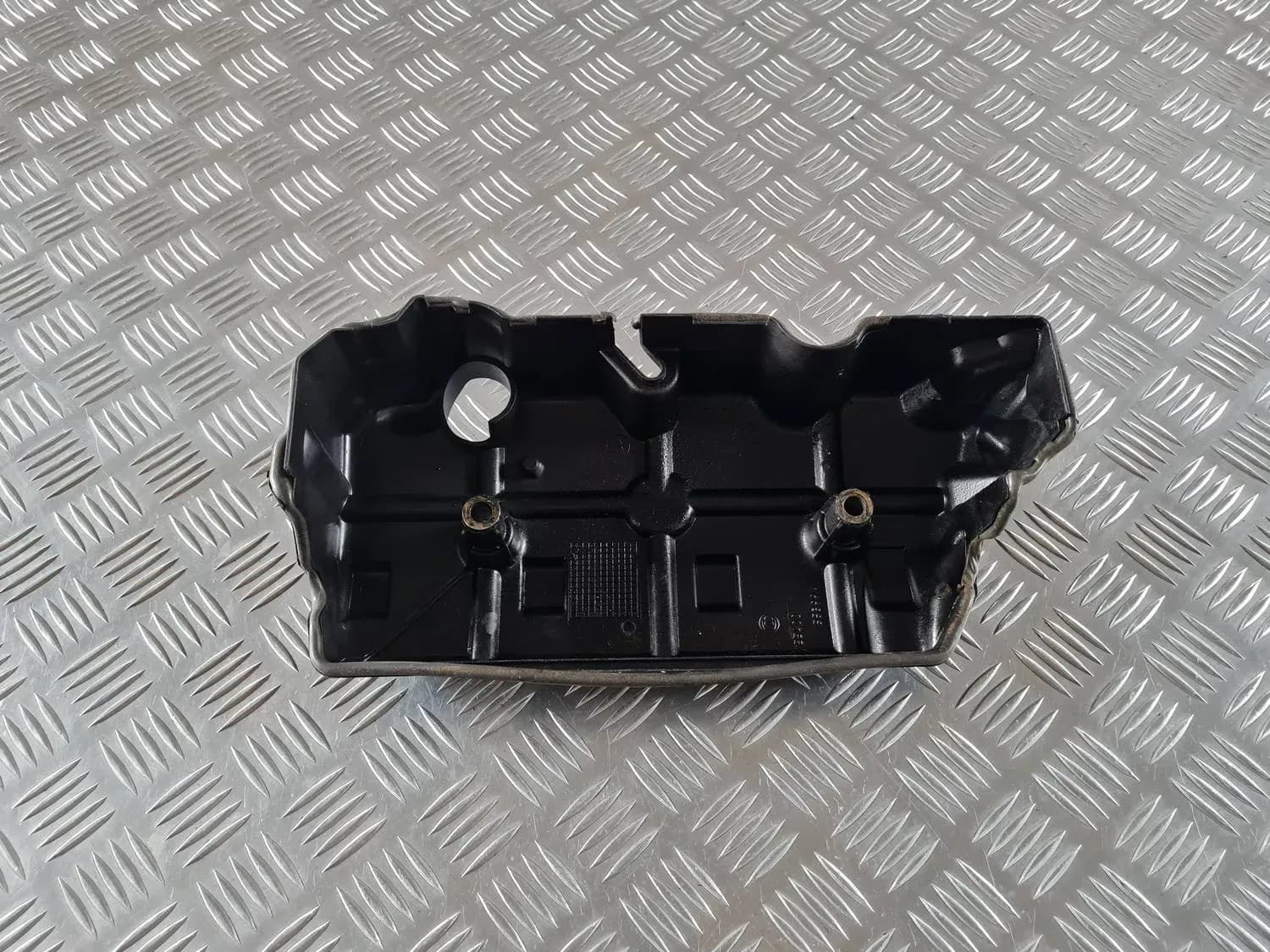Head cover (valve) RENAULT SCENIC III 2011 - foto 3