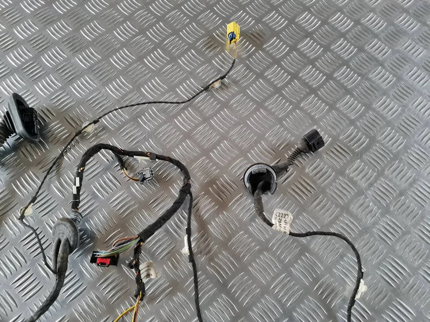 Door wires AUDI A6 2008 - foto 2