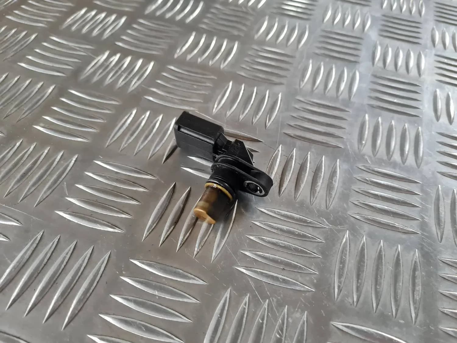 Camshaft sensor AUDI A6 2008 - foto 3