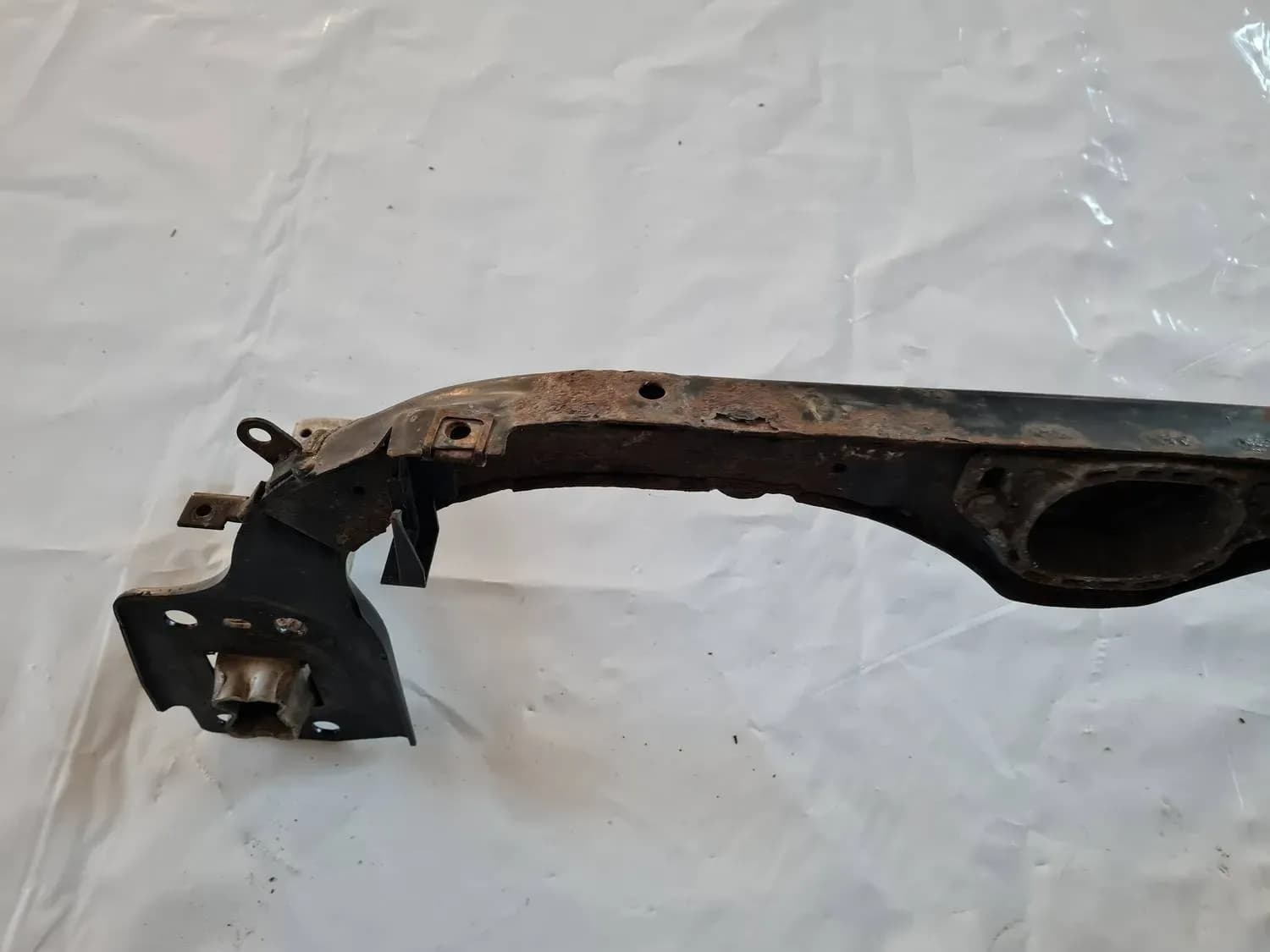 Front radiator cross-member AUDI A6 2008 - foto 6