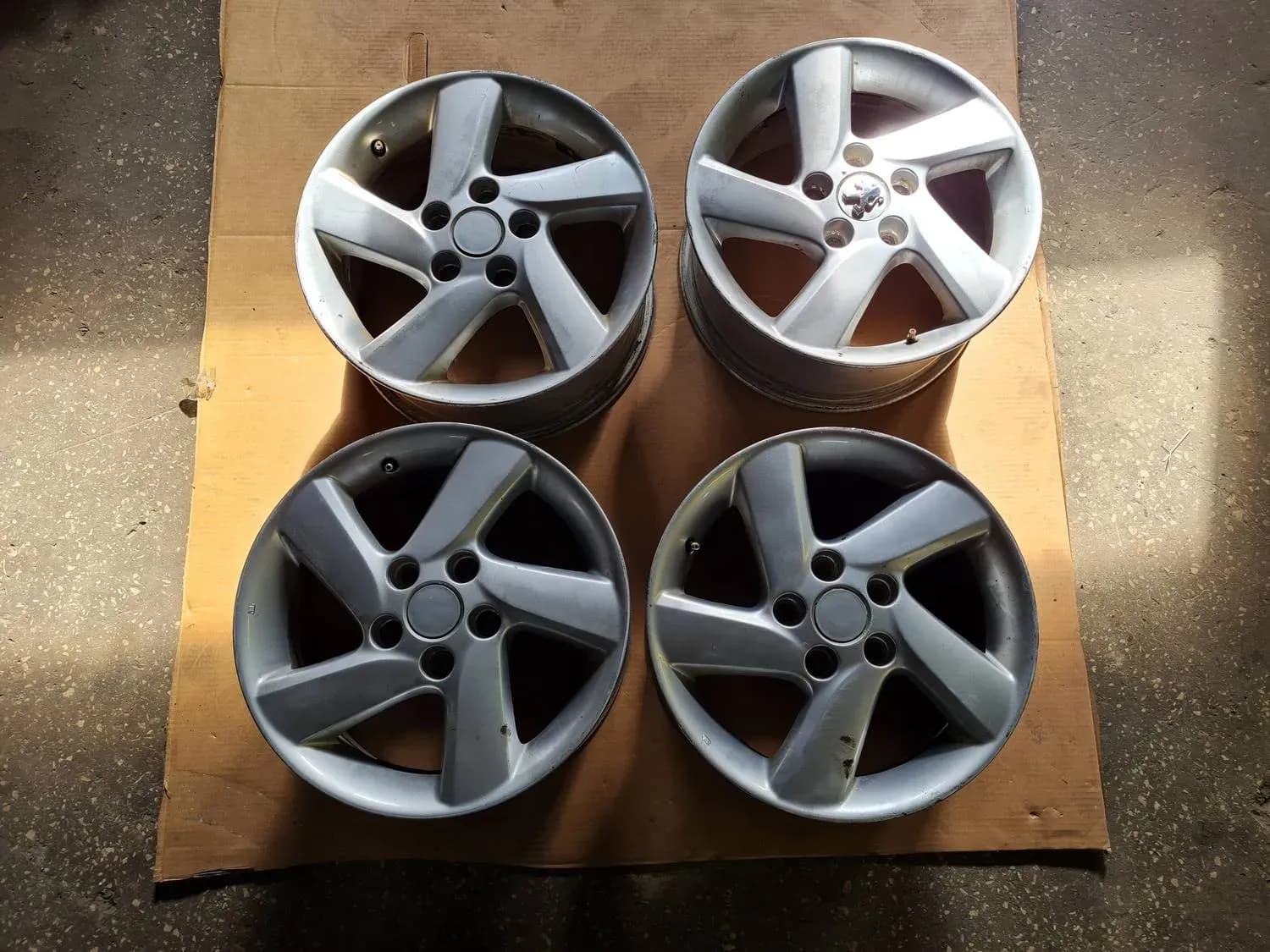 Alloy wheels - light alloy (set) RENAULT SCENIC III 2011 - foto 1