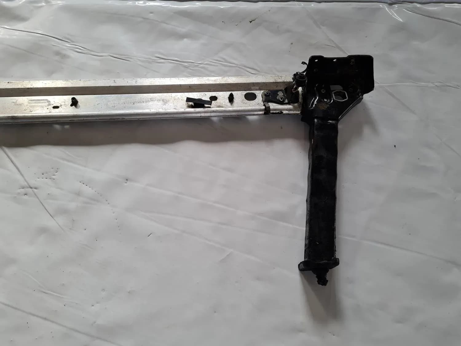 Front axle strut RENAULT SCENIC III 2011 - foto 4