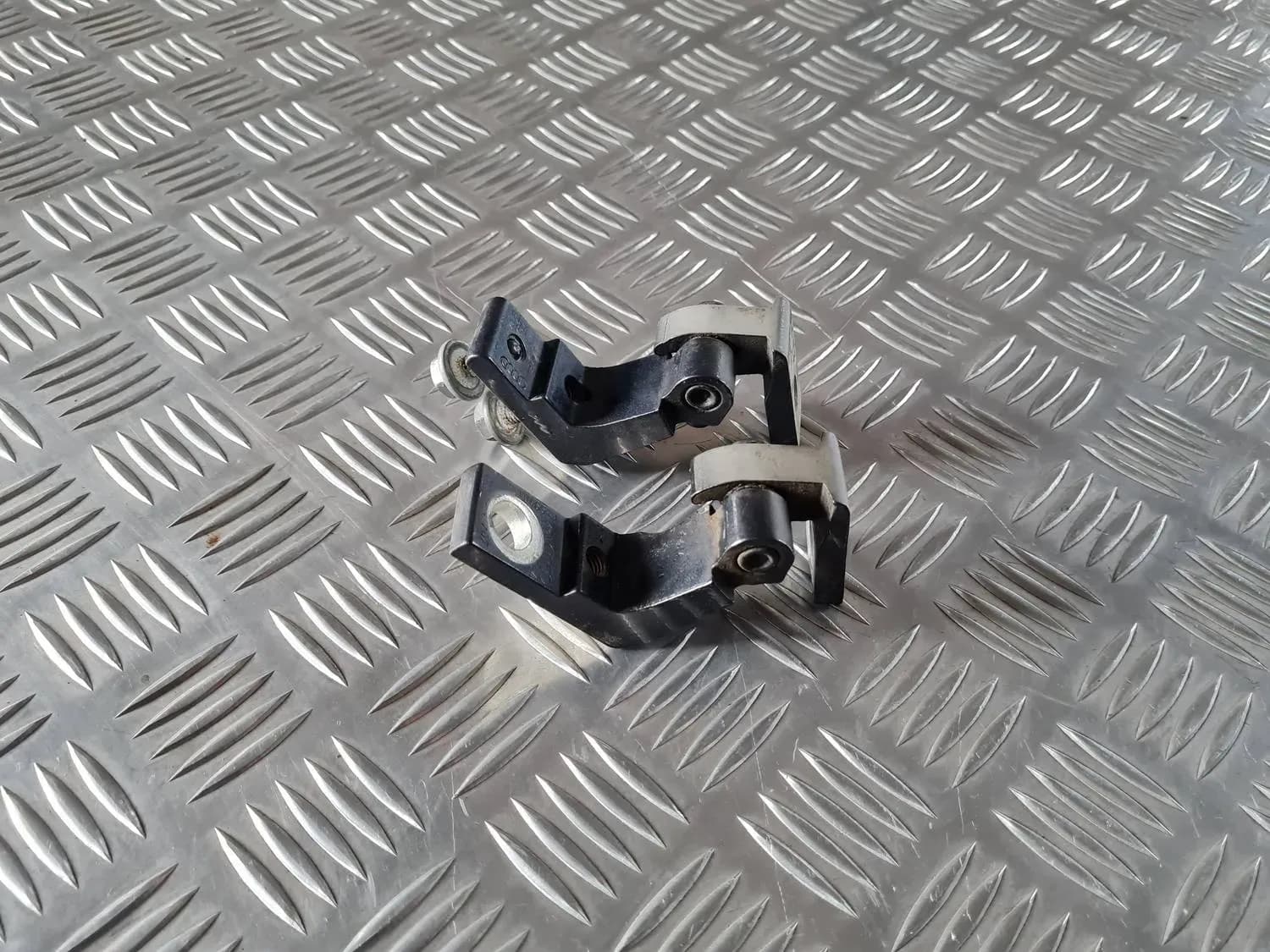 Door hinge AUDI A6 2008 - foto 3