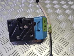 Front right door lock VOLVO XC90 2004