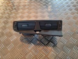 Instrument panel air vent, centre VOLVO V70 2002 ASHGOLD