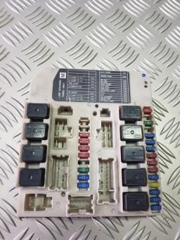 Fuse box NISSAN X-TRAIL 2008