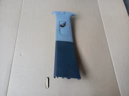 Centre saloon pillar trim VW TOUAREG 2007