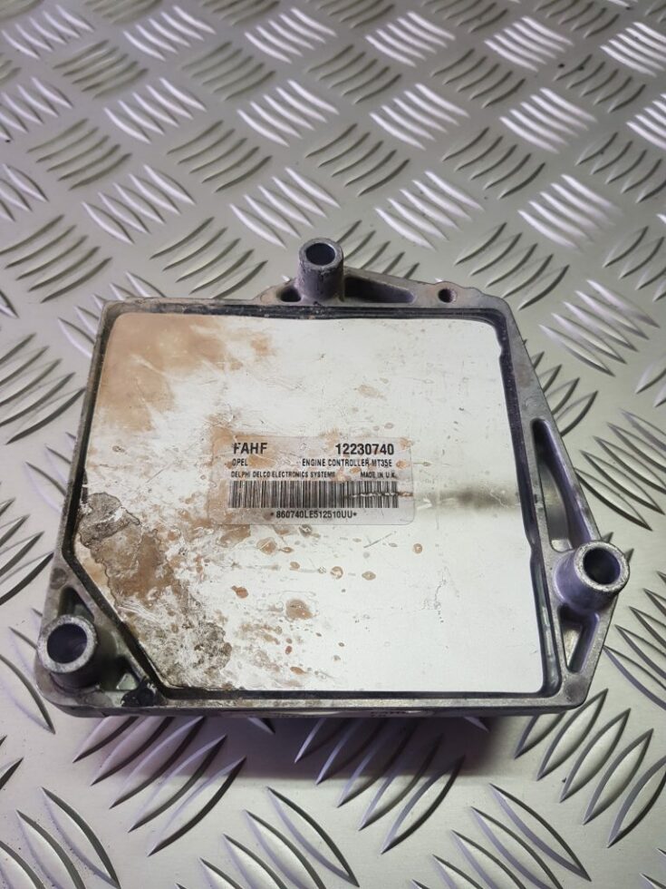 Dzinēja vadības bloks priekš OPEL ASTRA H STATION WAGON 2009