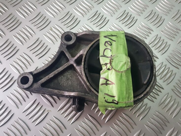 Dzinēja spilvens priekš OPEL VECTRA C 2008