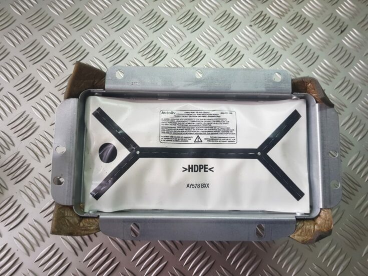 Mērinstrumentu paneļa drošības spilvens priekš PEUGEOT 407 2005