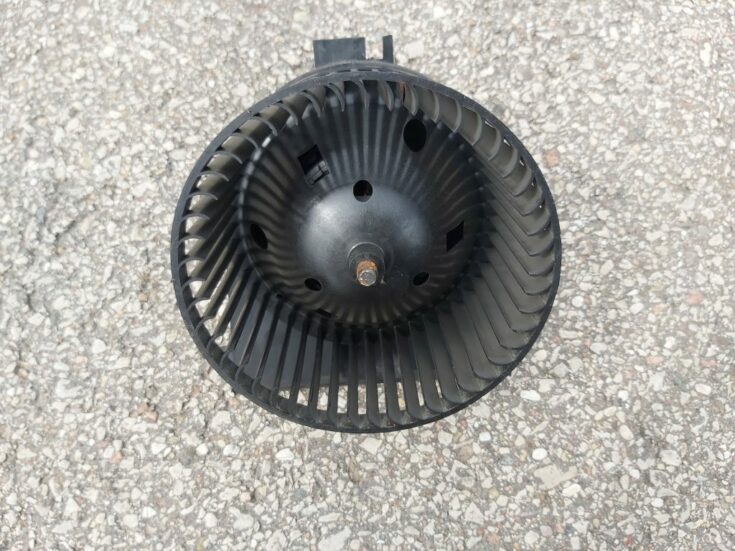 Salona ventilators priekš AUDI A4 1996