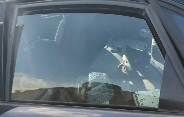 Aizmugurējo kreiso durvju stikls priekš AUDI A4 2004