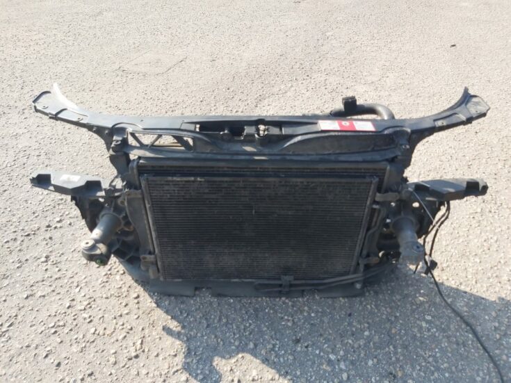 Radiatoru komplekts priekš AUDI A4 2004