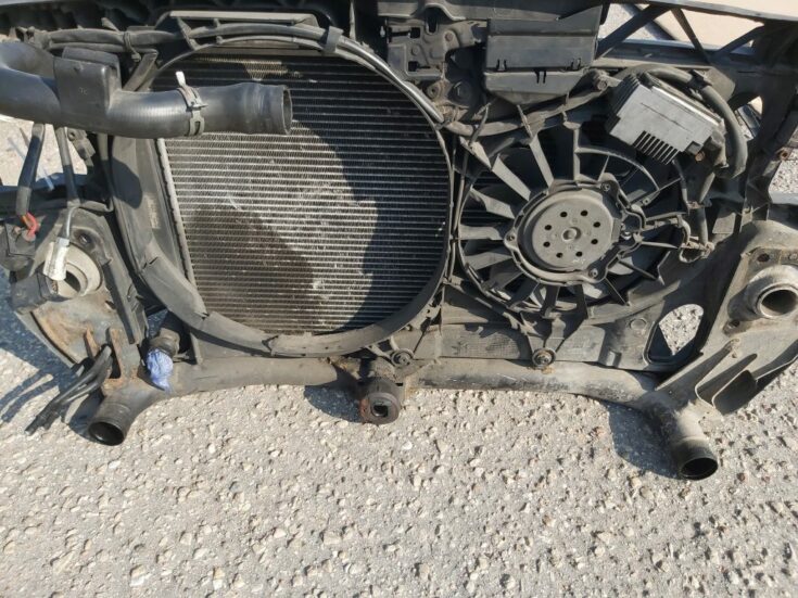 Radiatoru komplekts priekš AUDI A4 2004