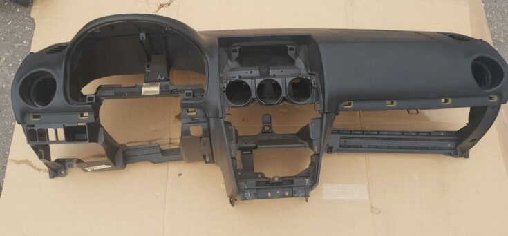 Mērinstrumentu panelis priekš MAZDA 6 2006