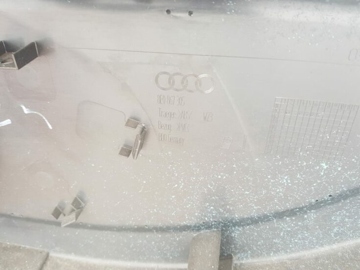Aizmugurējo kreiso durvju apdare priekš AUDI A4 2005
