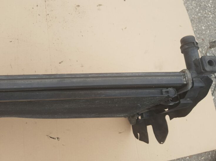 Radiatoru komplekts priekš AUDI A4 2005