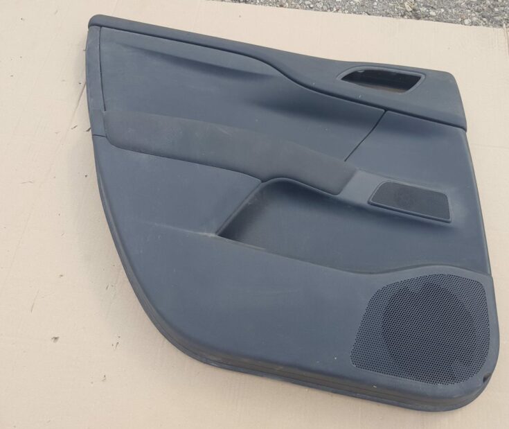 Aizmugurējo kreiso durvju apdare priekš CITROEN C4 2018