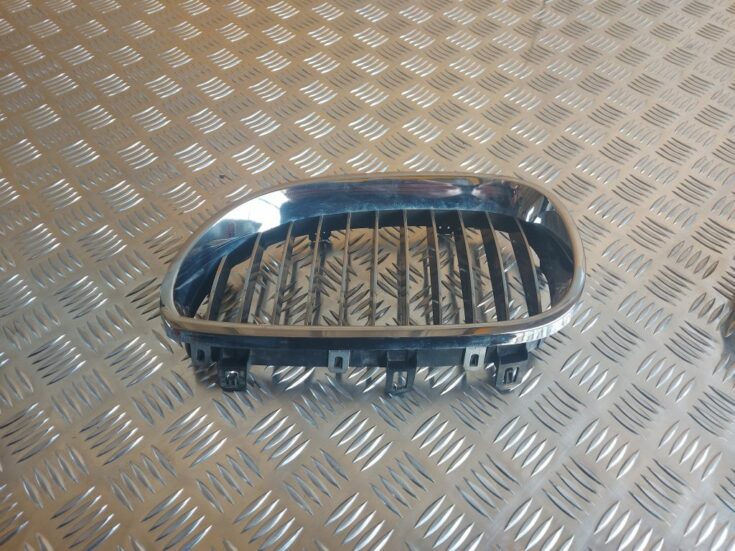 Bufera reste priekš BMW 525 E60 2006 OLIVE