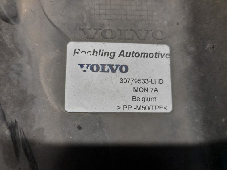 Vējstikla uzlika (deflektors) priekš VOLVO S40 2007