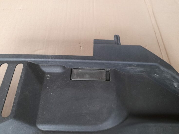 Mērinstrumentu paneļa apakšēja apdare priekš RANGE ROVER SPORT 2007