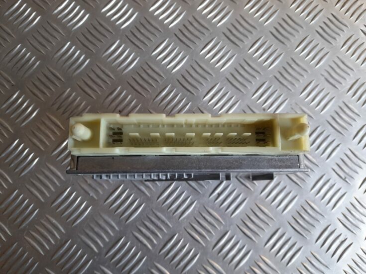 Ātrumkārbas vadības bloks priekš VOLVO V70 2003 SILVER