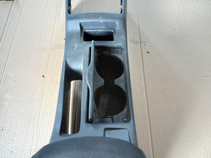 Centrālās konsoles apdares lielākā daļa priekš MITSUBISHI LANCER 2009