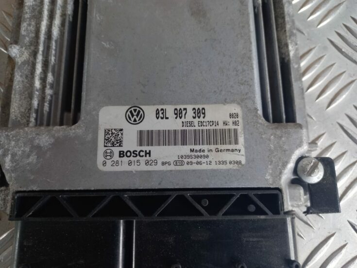 Dzinēja vadības bloks priekš VW PASSAT CC 2009