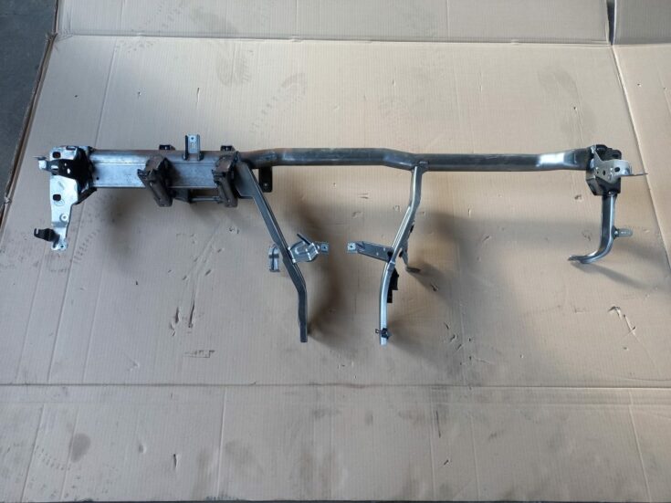 Mērinstrumentu paneļa pastiprinātājs priekš VW PASSAT CC 2009