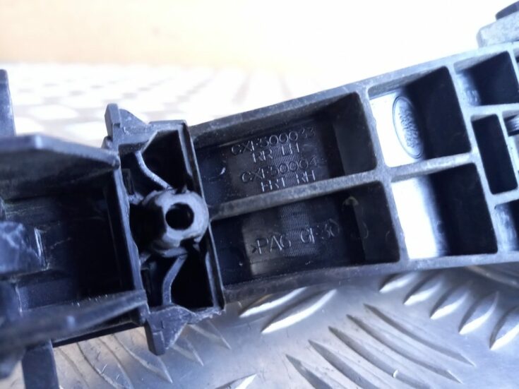 Aizmugurējais kreisais durvju rokturis priekš LAND ROVER FREELANDER 2007