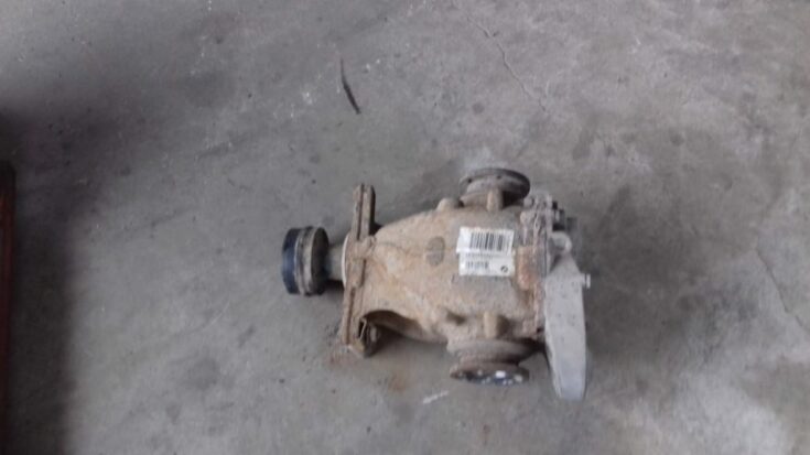 Aizmugurējais reduktors priekš BMW 525 E60 2006 OLIVE