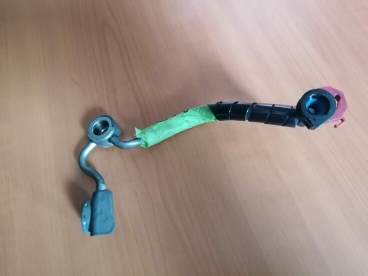Auto detaļa priekš TOYOTA AVENSIS 2012