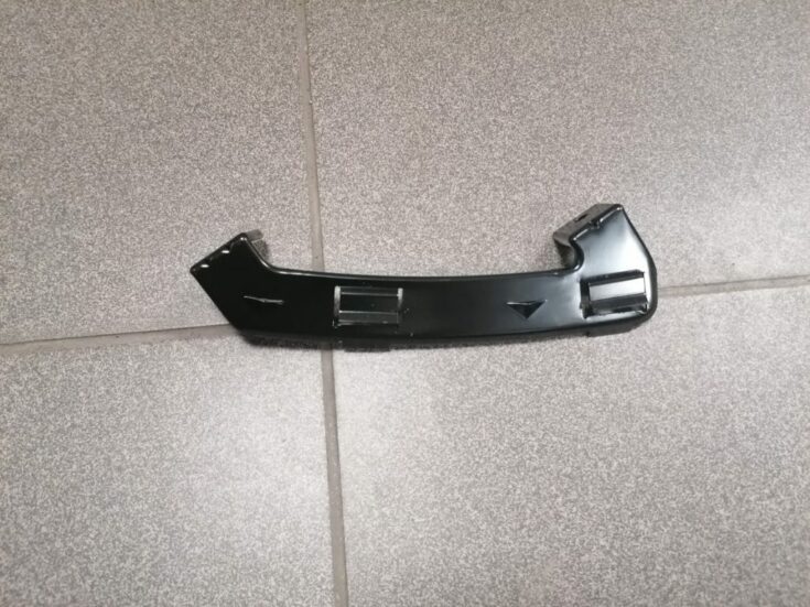Priekšējā spārna un bufera stiprinājums priekš Hyundai I30 865522L000