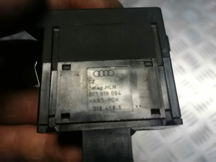 Lukturu augstuma regulēšanas poga priekš AUDI A4 2007