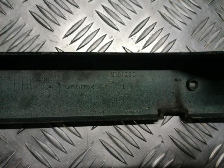Priekšēja luktura uzlika priekš VOLVO 850 1995