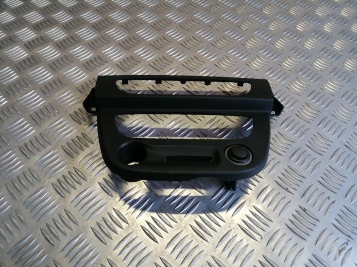 Mērinstrumentu paneļa dekoratīvais rāmis priekš RENAULT MEGANE 2011