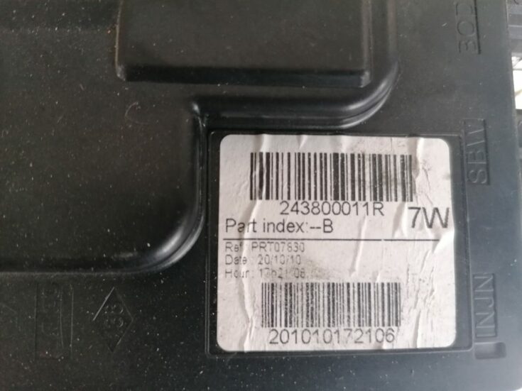 Drošinātāju bloks priekš RENAULT MEGANE 2011