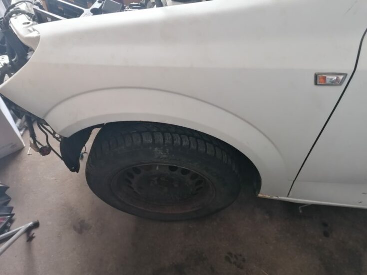 Priekšējais kreisais spārns priekš OPEL ASTRA H 2006