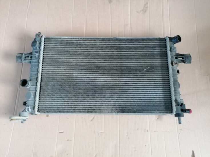 Dzesēšanas radiators priekš OPEL ASTRA H 2006