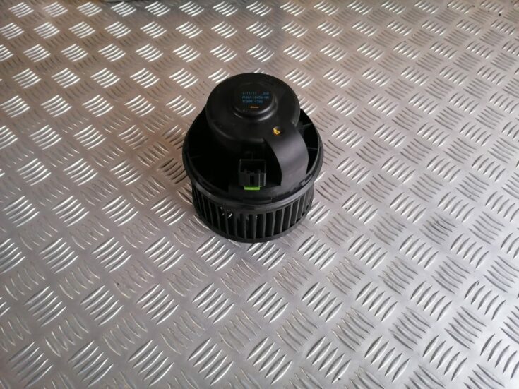 Salona ventilators priekš FORD C-MAX 2011
